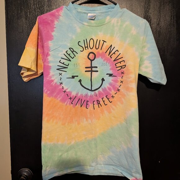 NeverShoutNever! band t-shirt - Picture 1 of 3